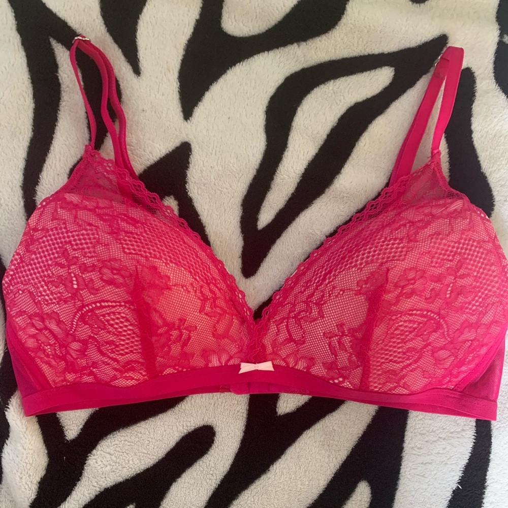 New Betsey Johnson Small Pink Lace Bra
